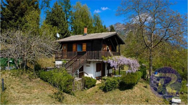 casa indipendente in vendita a San Pellegrino Terme in zona Spettino
