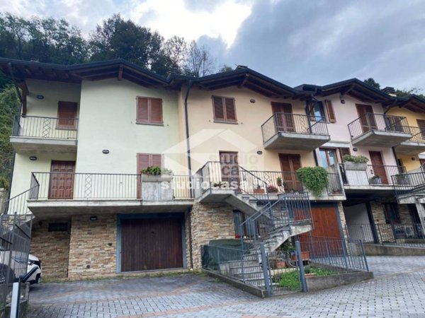casa indipendente in vendita a San Pellegrino Terme in zona Frasnadello