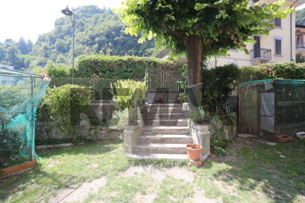casa indipendente in vendita a San Pellegrino Terme in zona Frasnadello