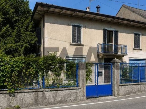 casa indipendente in vendita a San Pellegrino Terme in zona Frasnadello
