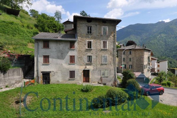 casa indipendente in vendita a Santa Brigida