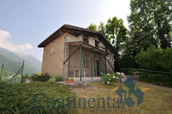 casa indipendente in vendita a Santa Brigida