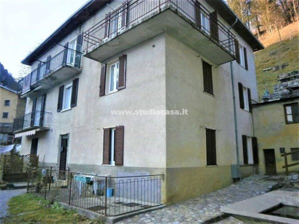 casa indipendente in vendita a Santa Brigida