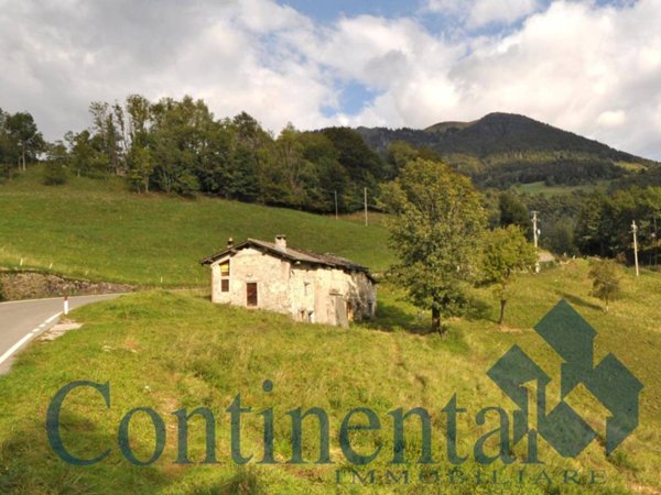 casa indipendente in vendita a Santa Brigida