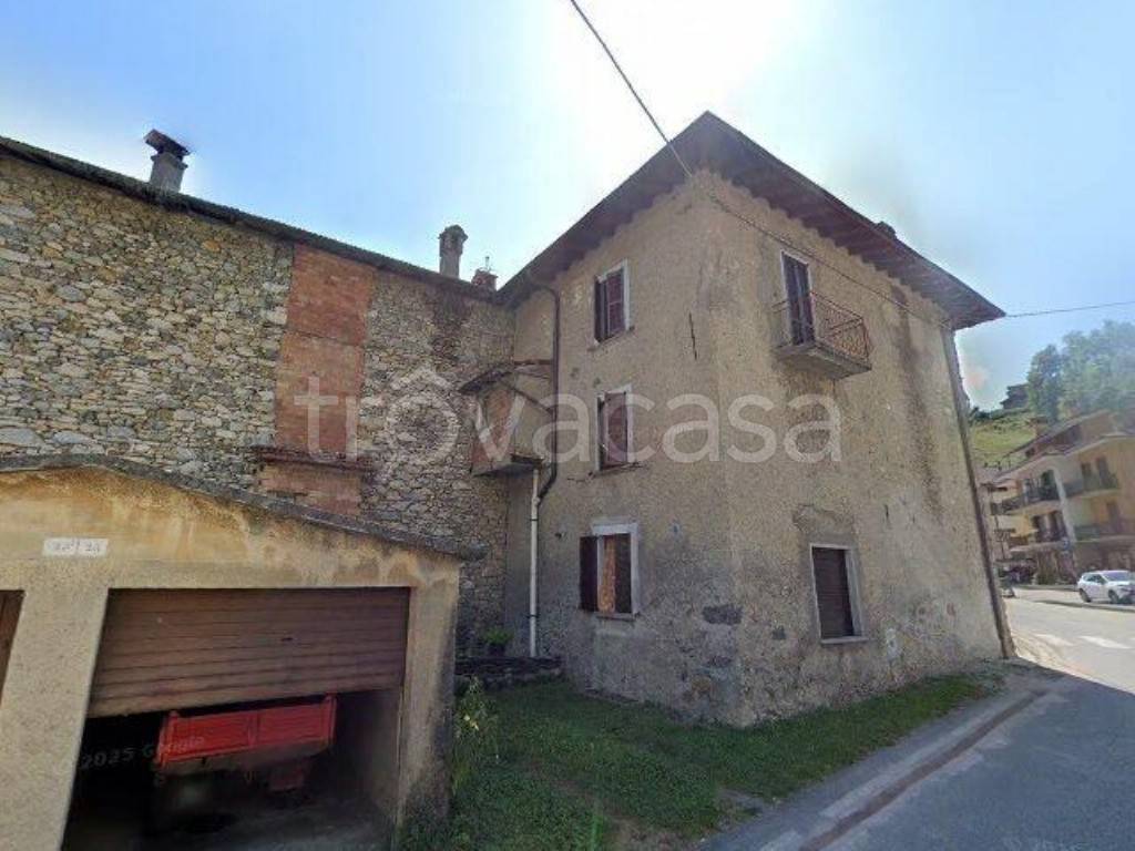 locale commerciale in vendita a Santa Brigida