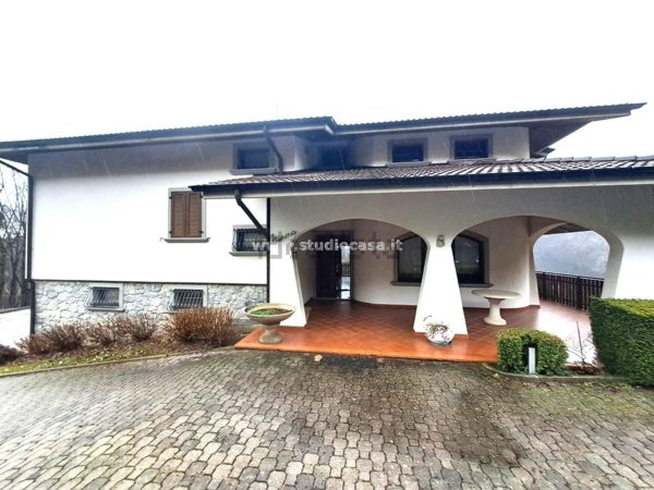 casa indipendente in vendita a Santa Brigida