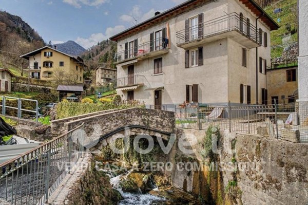 casa indipendente in vendita a Santa Brigida