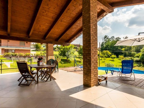 casa indipendente in vendita ad Arignano in zona Tetti Gianchino