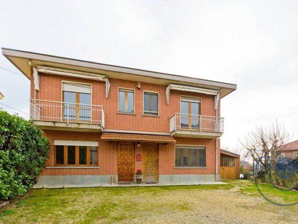 casa indipendente in vendita ad Arignano