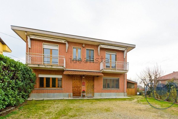 casa indipendente in vendita ad Arignano in zona Tetti Gianchino