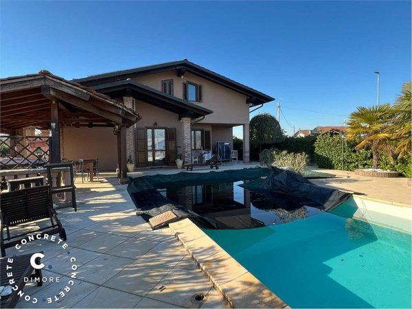 casa indipendente in vendita ad Arignano in zona Moano