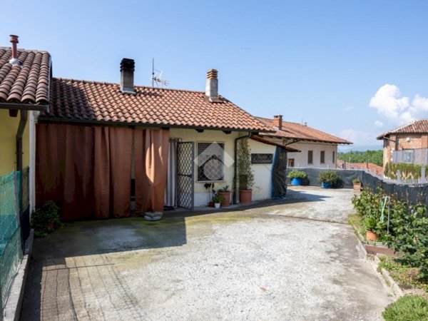 casa indipendente in vendita ad Arignano