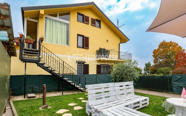 appartamento in vendita ad Arignano in zona Tetti Gianchino