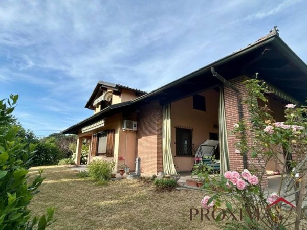 casa indipendente in vendita ad Arignano