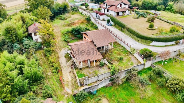 casa indipendente in vendita ad Arignano