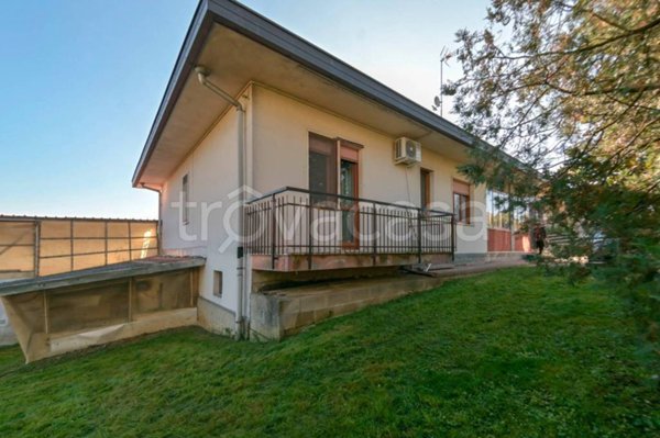 casa indipendente in vendita ad Arignano
