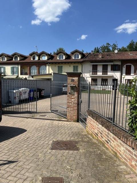 appartamento in vendita ad Arignano in zona Tetti Gianchino