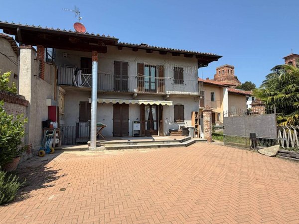 casa indipendente in vendita ad Arignano