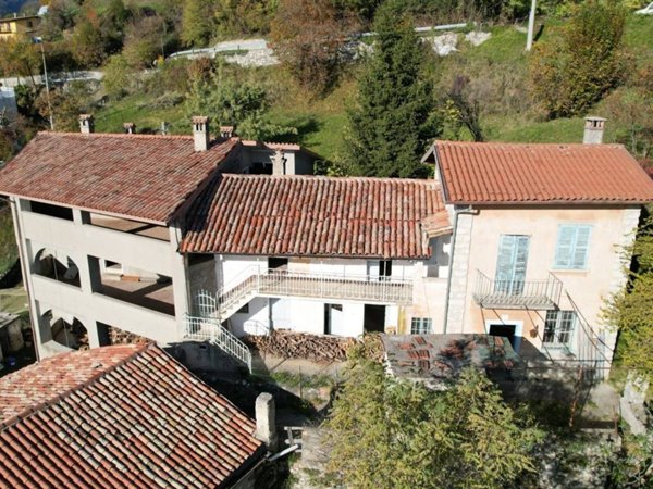 casa indipendente in vendita a Sarnico