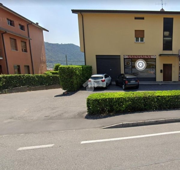 negozio in vendita a Sarnico