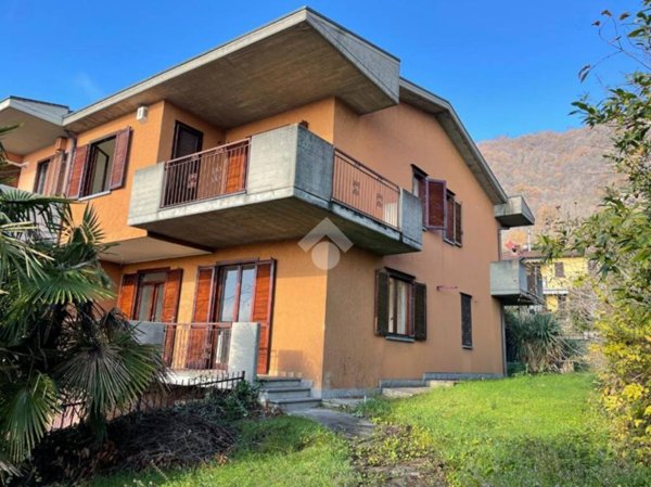 casa indipendente in vendita a Sarnico