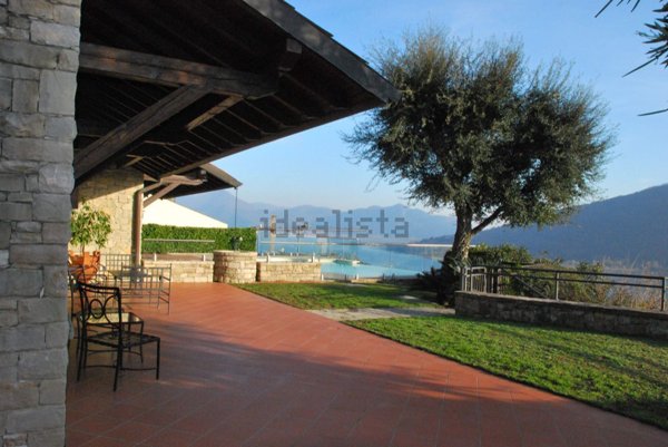 casa indipendente in vendita a Sarnico