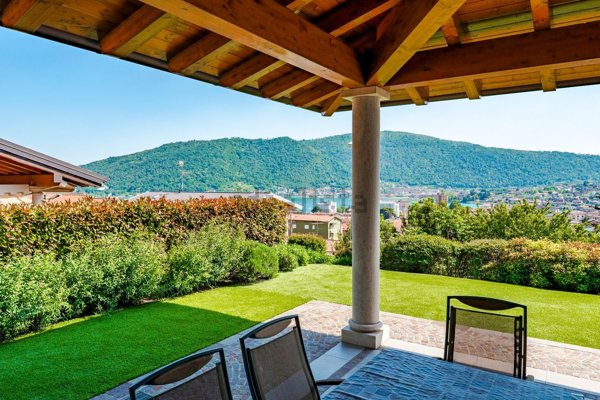 casa indipendente in vendita a Sarnico