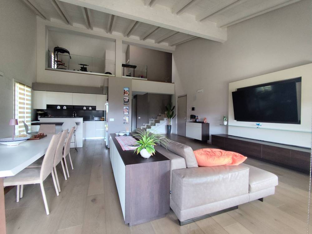casa indipendente in vendita a Sarnico