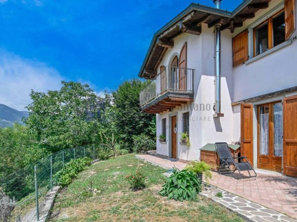 casa indipendente in vendita a Sarnico