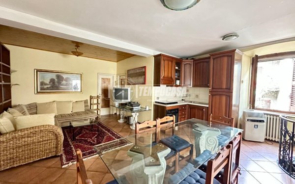 casa indipendente in vendita a Sarnico