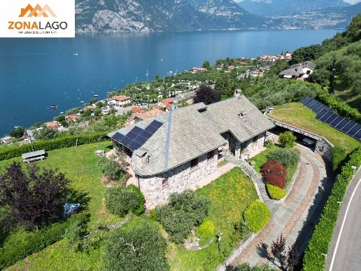 casa indipendente in vendita a Sarnico