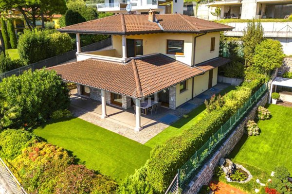 casa indipendente in vendita a Sarnico