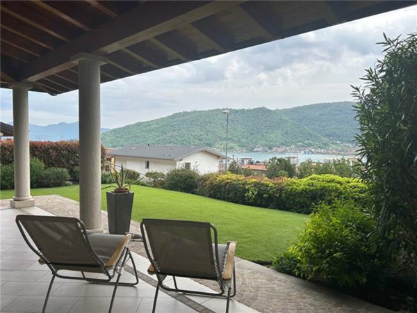 casa indipendente in vendita a Sarnico