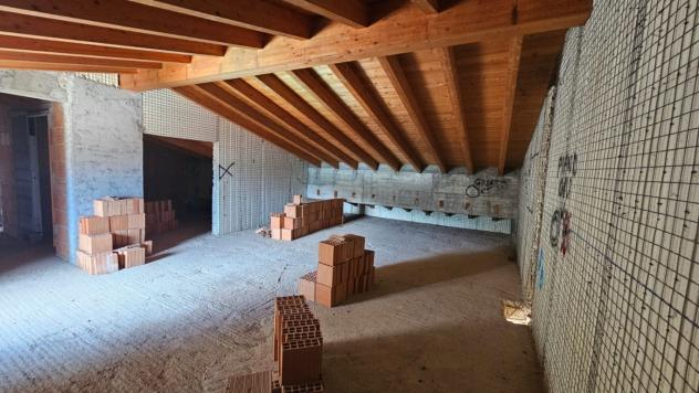 casa indipendente in vendita a Sarnico