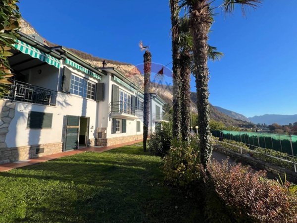 casa indipendente in vendita a Sarnico