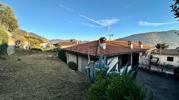 casa indipendente in vendita a Sarnico