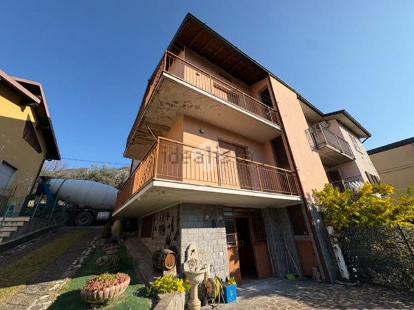 casa indipendente in vendita a Sarnico