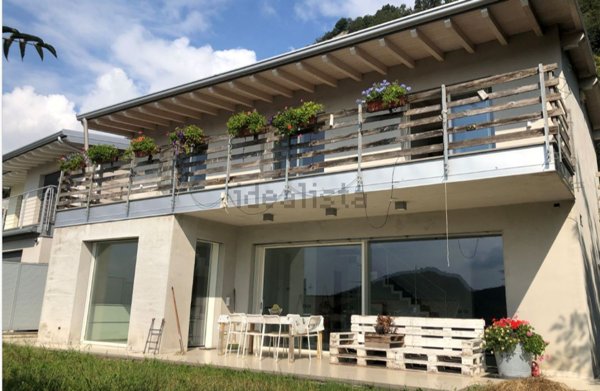 casa indipendente in vendita a Sarnico