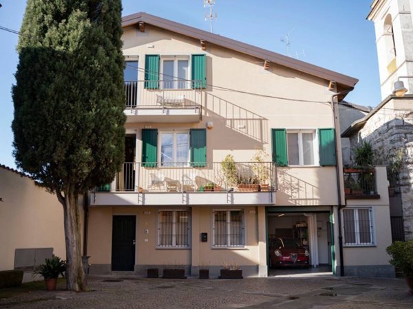 casa indipendente in vendita a Sarnico