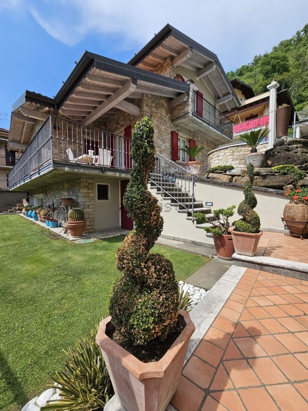 casa indipendente in vendita a Sarnico
