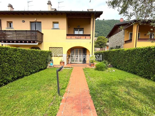casa indipendente in vendita a Sarnico