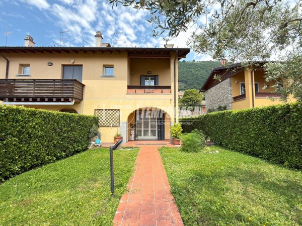 casa indipendente in vendita a Sarnico