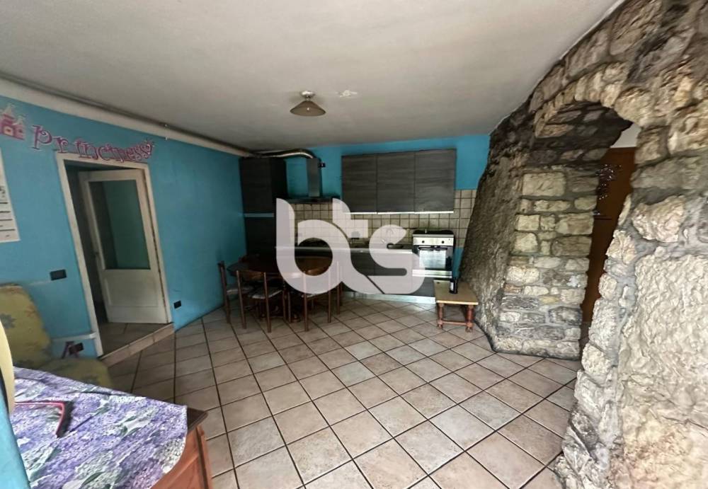 casa indipendente in vendita a Sarnico