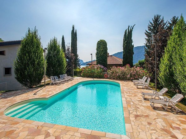 casa indipendente in vendita a Sarnico