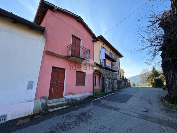 trivano in vendita a Sarnico in zona Rudello