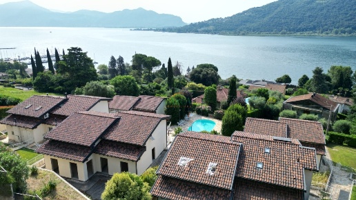 casa indipendente in vendita a Sarnico in zona Rudello