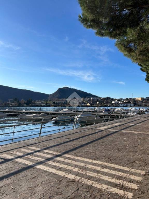 appartamento in vendita a Sarnico in zona Rudello