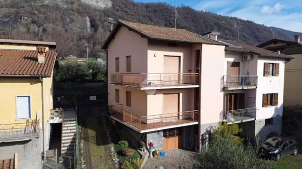 casa indipendente in vendita a Sarnico in zona Rudello