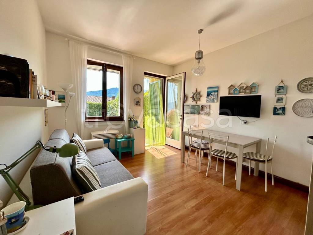appartamento in vendita a Sarnico in zona Rudello