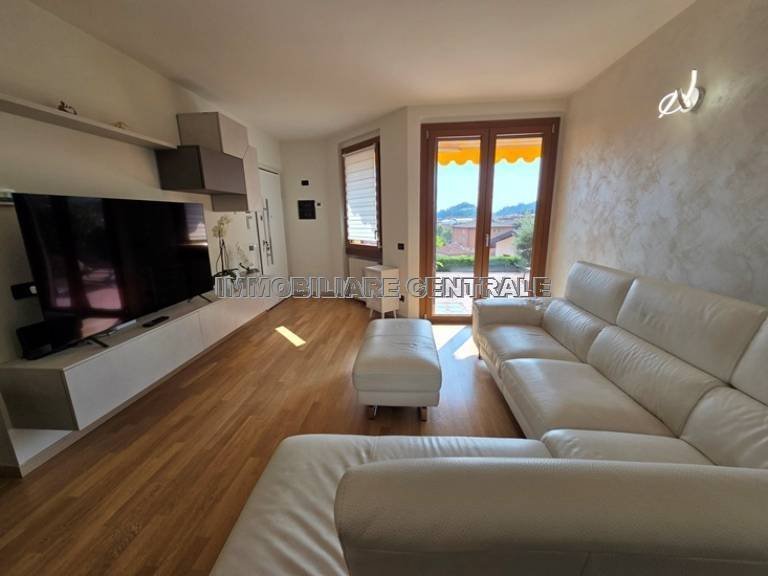 appartamento in vendita a Sarnico in zona Rudello